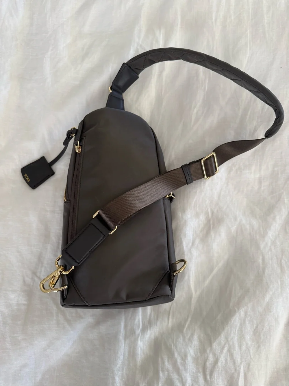 Tumi compact sling